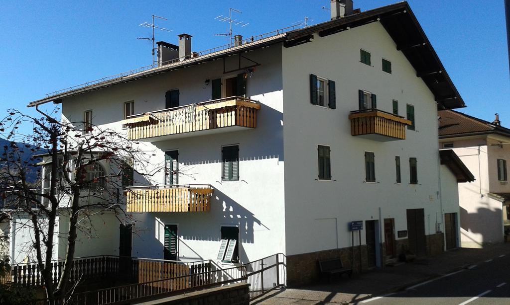 Ferienwohnung Casa Sartori Teser im Fleimtal Zimmer foto